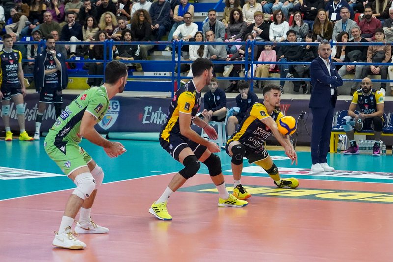 1406/LGC04763-72 set.jpg Image